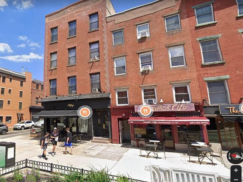 Quiet Building. - 337 Washington St