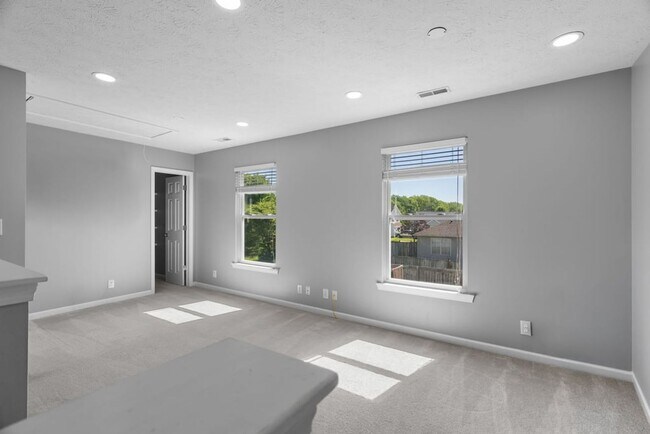 Building Photo - Spacious 4-Bedroom Home with Large Fenced Yard in Quiet West Lafayette Neighborhood