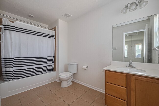 Building Photo - 19229 Gunther Springs Ct