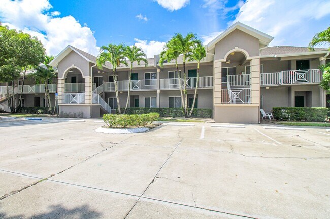 Building Photo - ***2BED/2BATH***PRESERVE VIEW***UPDATED KI...