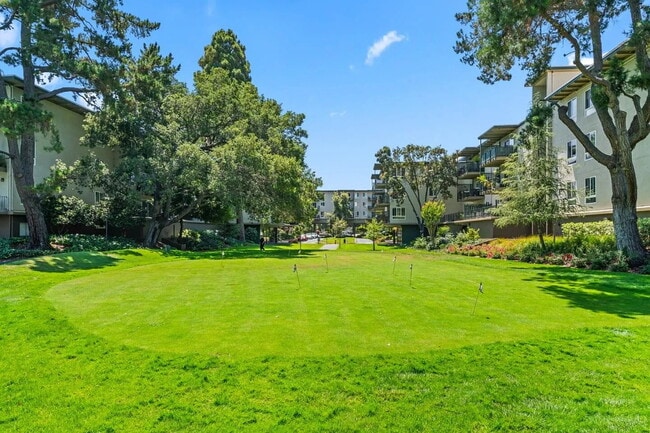 Building Photo - "Chic 1-Bedroom San Mateo Retreat with Mod...