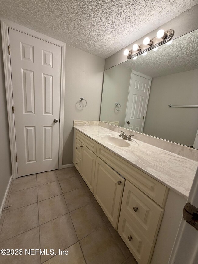 Building Photo - 3864 La Mirada Dr N