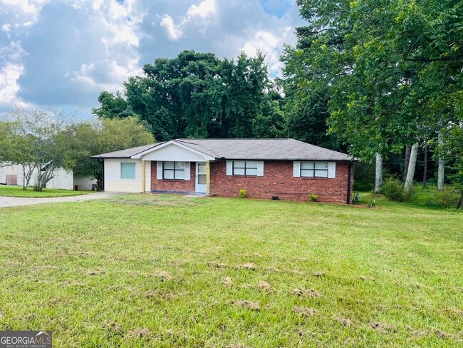 Building Photo - 2270 Pope Rd