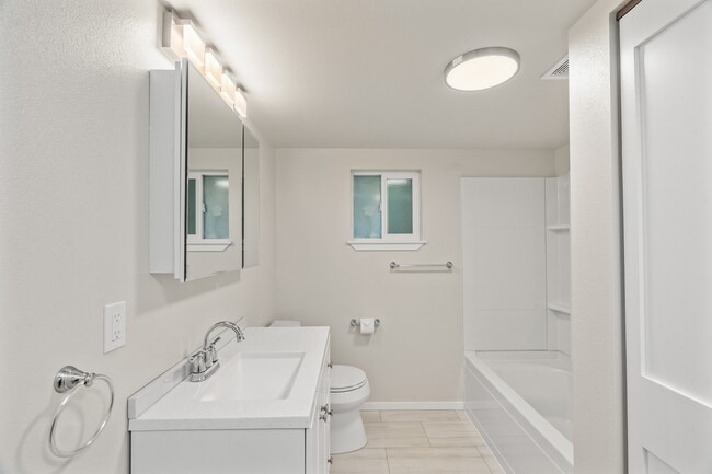 Building Photo - 117 Benthein Rd