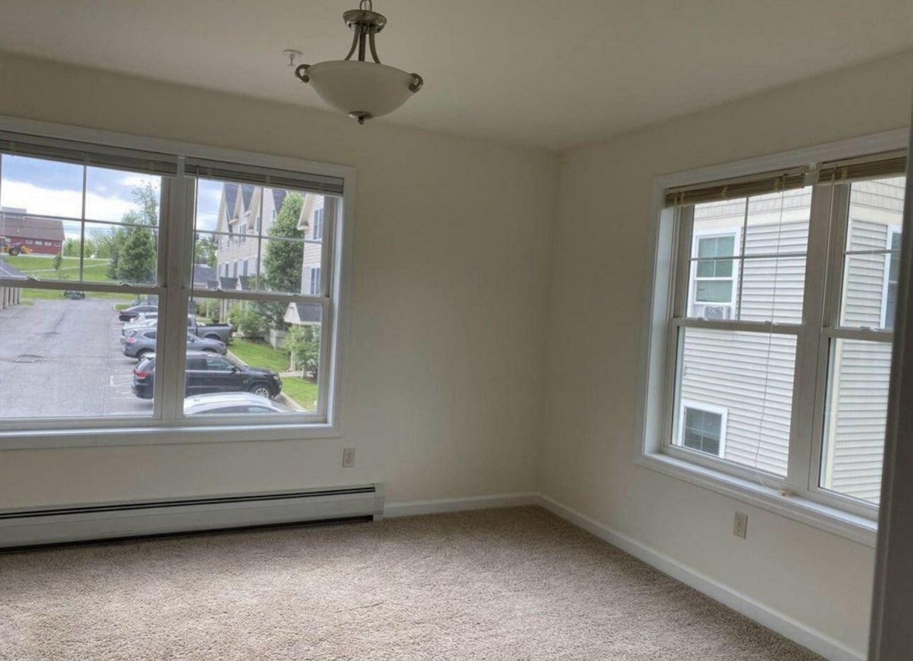 bonus room (extra room) - 117 John Fay Rd