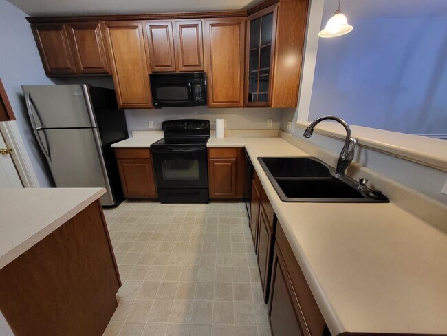 Building Photo - 339 Westbend Dr