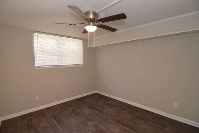 Building Photo - 1602 Apple Valley Dr