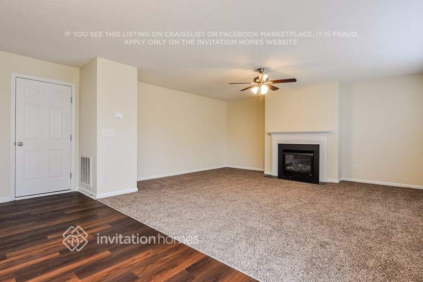 Building Photo - 12 Woodcreek Ln