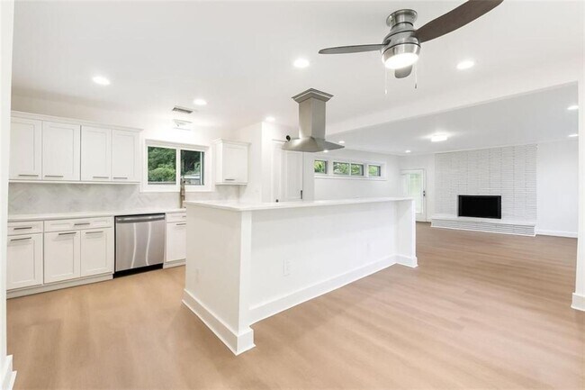 Building Photo - 1568 Niskey Lake Trail SW