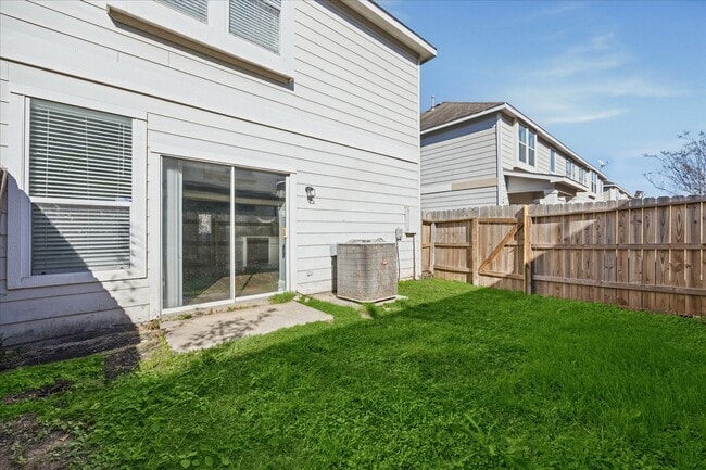 Building Photo - 13047 Lawsons Creek Ln