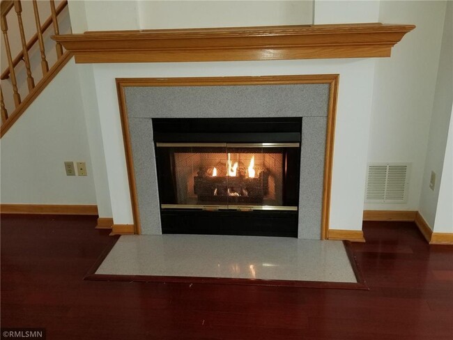 Building Photo - 949 Old Steine Cir