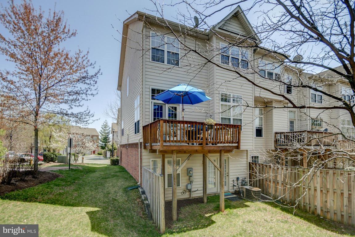 Building Photo - 401 Ashford Ln