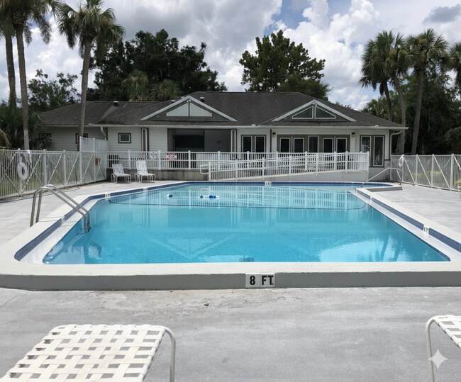 Building Photo - 6519 W Newberry Rd