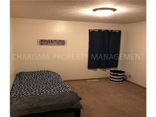 Building Photo - LOOKING FOR MORE SPACE? TRY US! 3 BD, 2 BA TOWN HOME IN TEA!