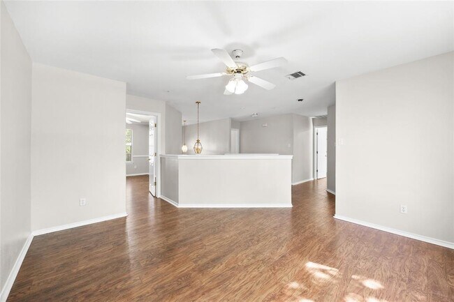 Building Photo - 13217 Rochester Ln