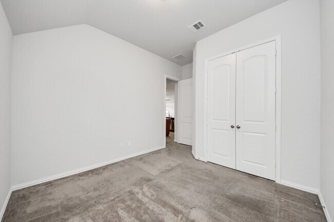 Building Photo - 165 Sunray Creek Dr