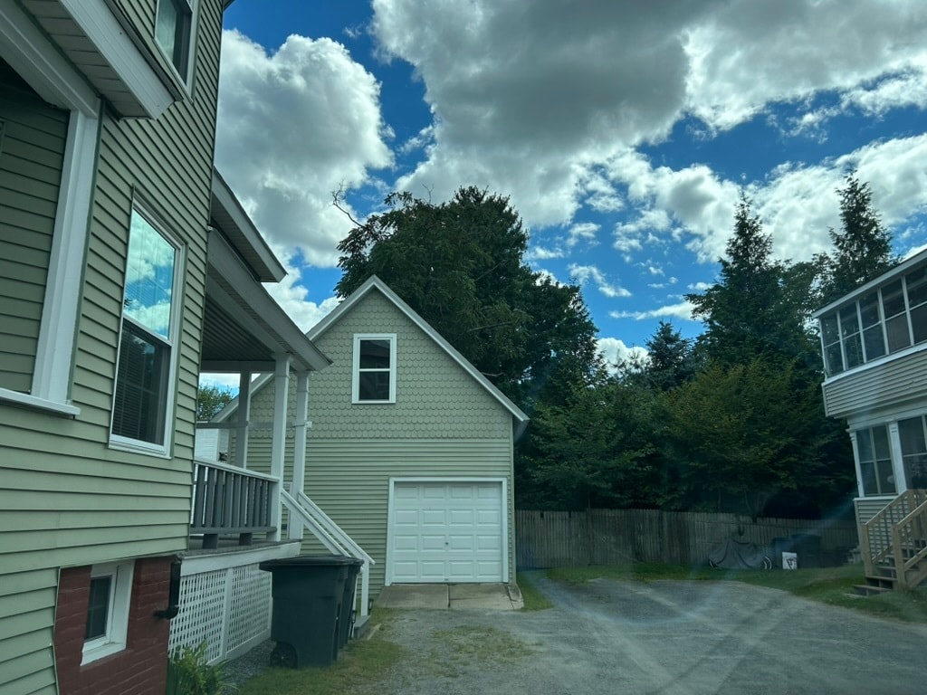 Off street parking - 87 Water St