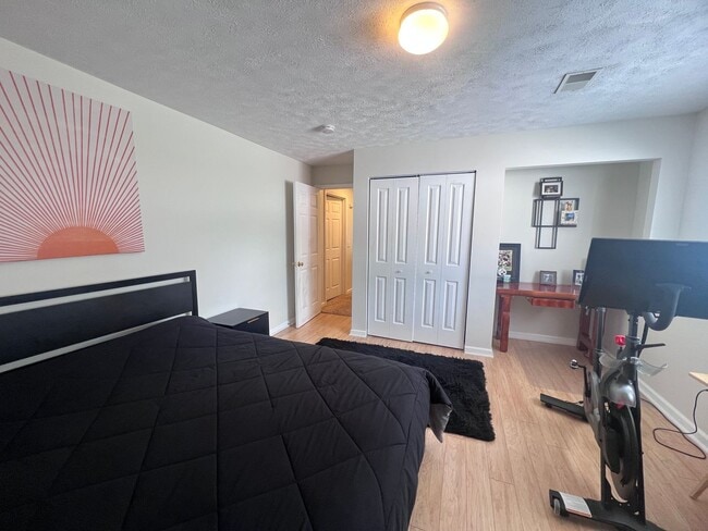 Building Photo - 1664 Northbend Dr NE