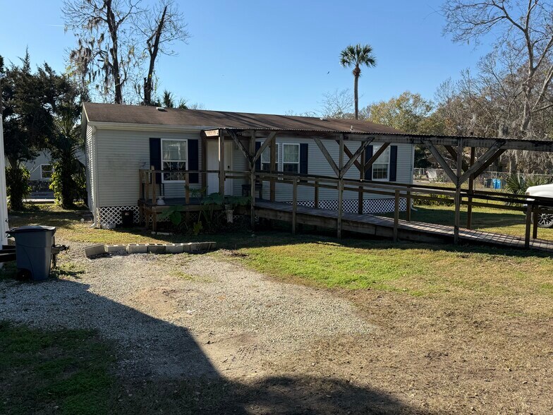 Building Photo - 128 Park Blvd