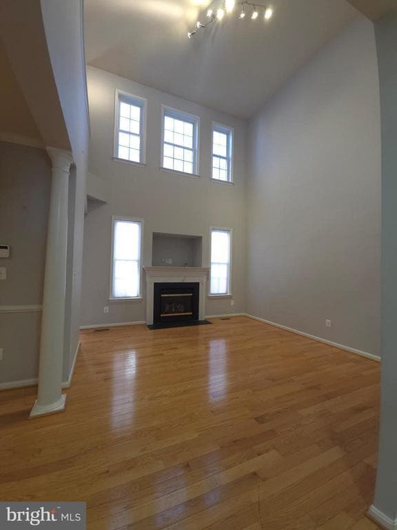 Building Photo - 20387 Fallsway Terrace