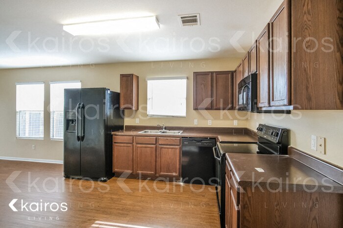 Building Photo - 711 Perseus Dr