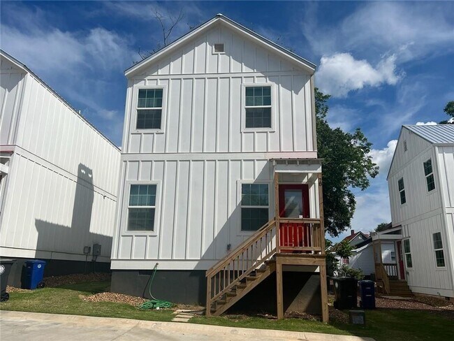 Primary Photo - 78 Liberty Court Dr