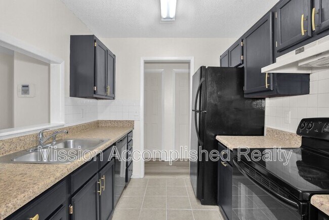 Building Photo - 7345 Pebblebrook Dr