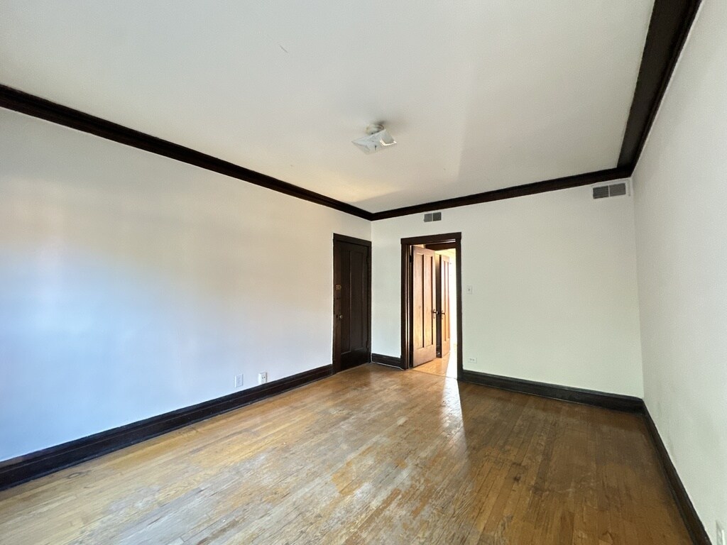 Building Photo - 2520 N Kedzie Blvd