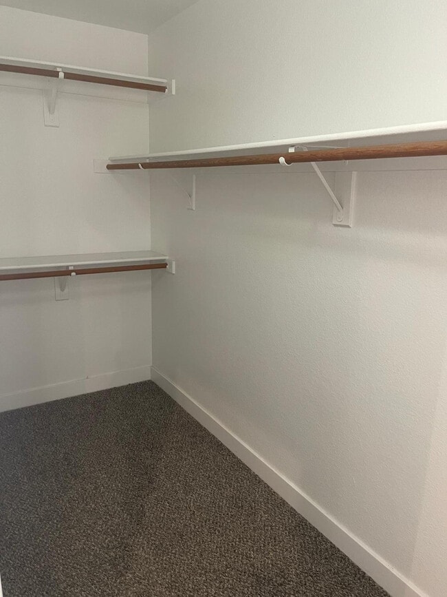 Building Photo - 1732 W Gary Dr