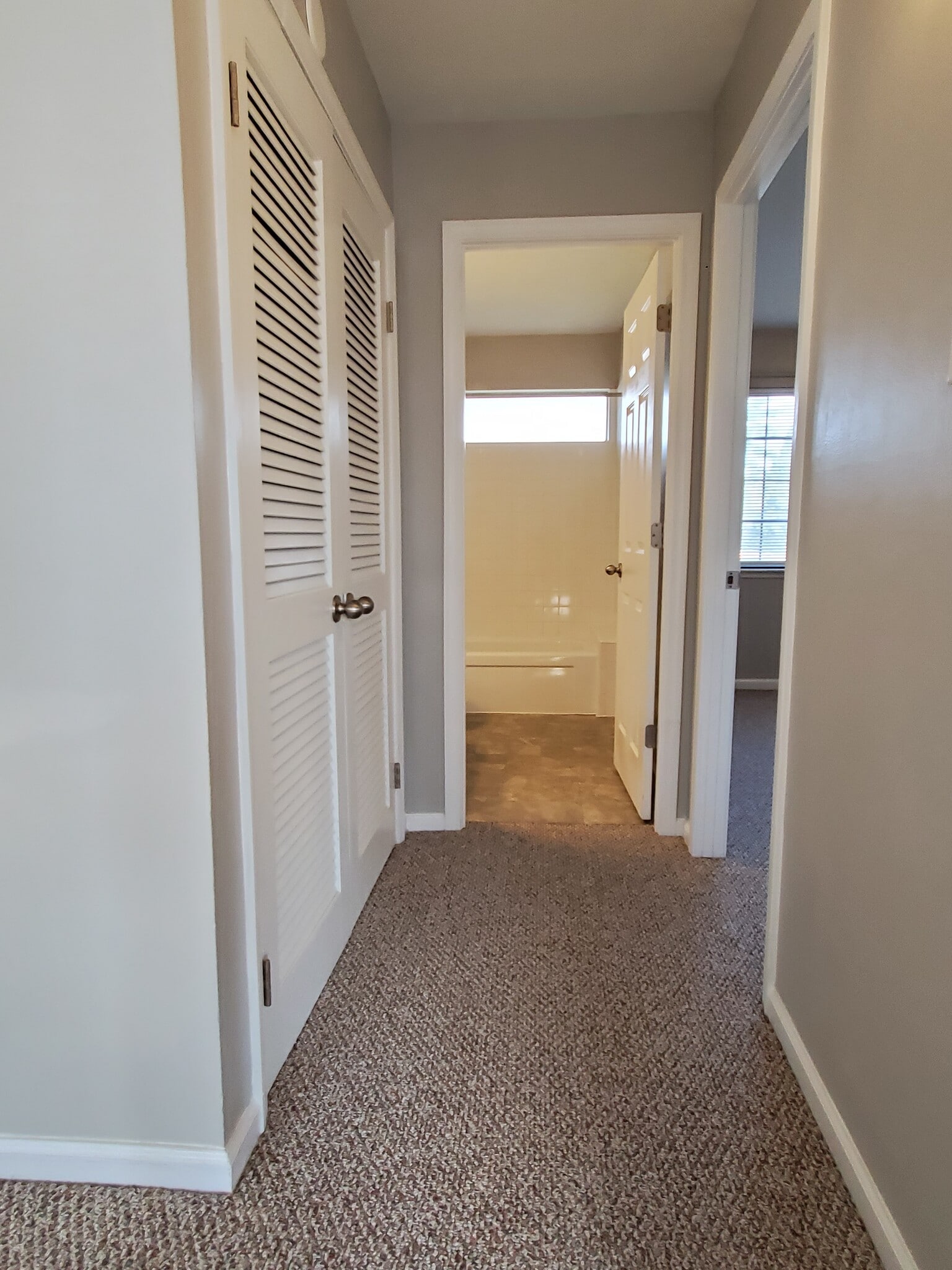 Building Photo - 5526 Humbert Rd