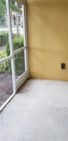 Building Photo - 8082 Moonstone Dr