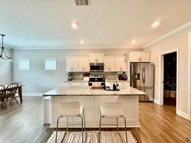 Building Photo - 111 Kettle River Ln