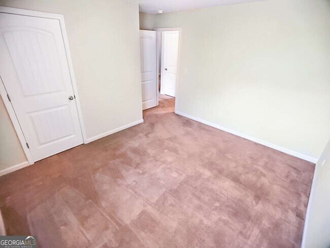 Building Photo - 206 Madison Ave