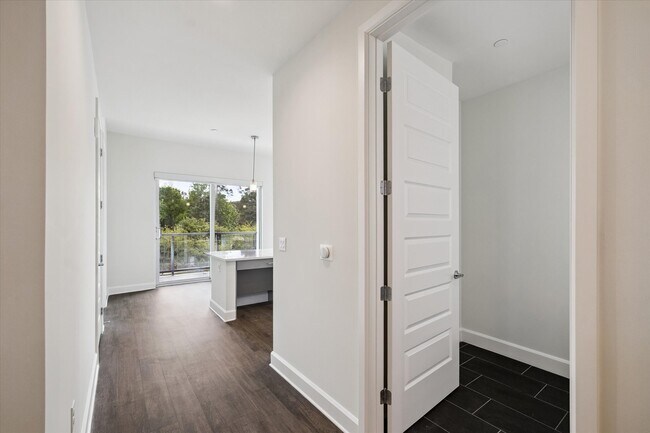 Building Photo - 2000 Hughes Landing Blvd