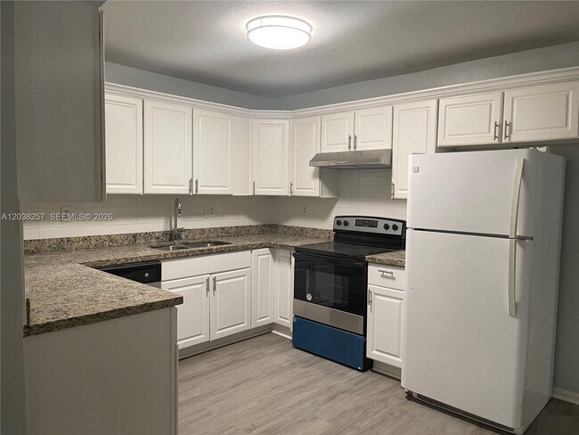 Building Photo - 4102 NW 79th Ave