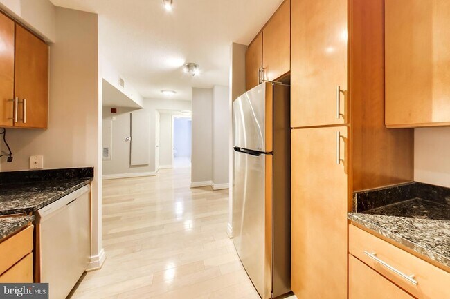 Building Photo - 915 E Street NW Unit 414