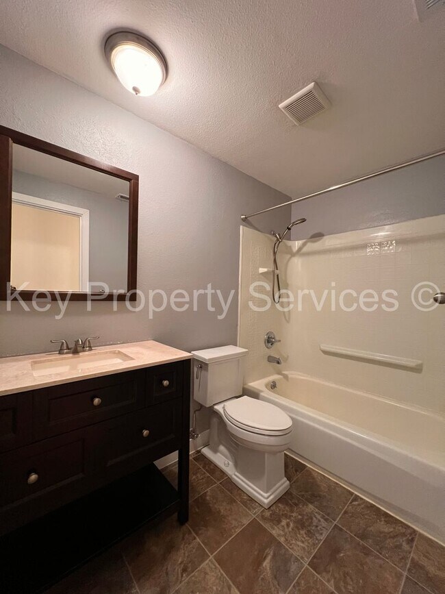 Building Photo - Orchards Ranch with Large Fenced Yard - Re...