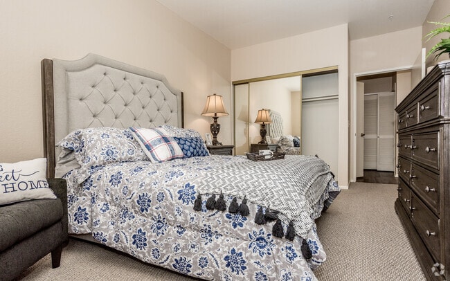 1BR, 1BA - 652-737 SF - 55+ Meridian at Anaheim Hills