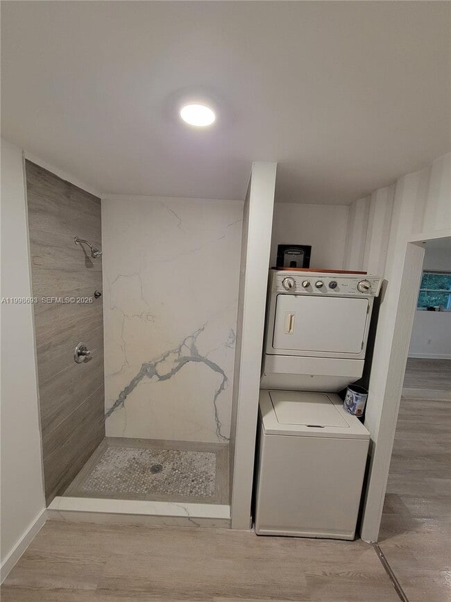 Building Photo - 551 Avenida Del Sur
