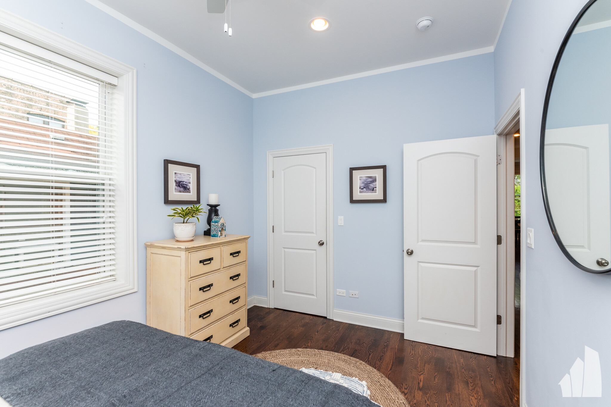 Building Photo - 839 Lyman Ave