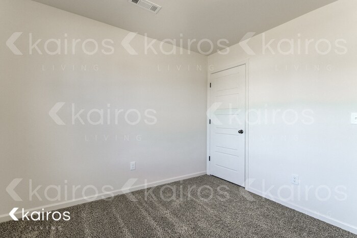 Building Photo - 803 Granite Cir SW