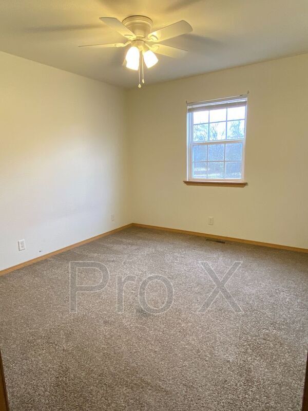 Building Photo - 4557 E Zora St