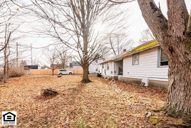 Building Photo - 122 N Grant St