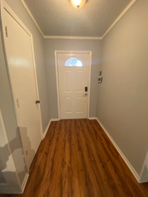 Building Photo - 1925 Willow Vale Dr