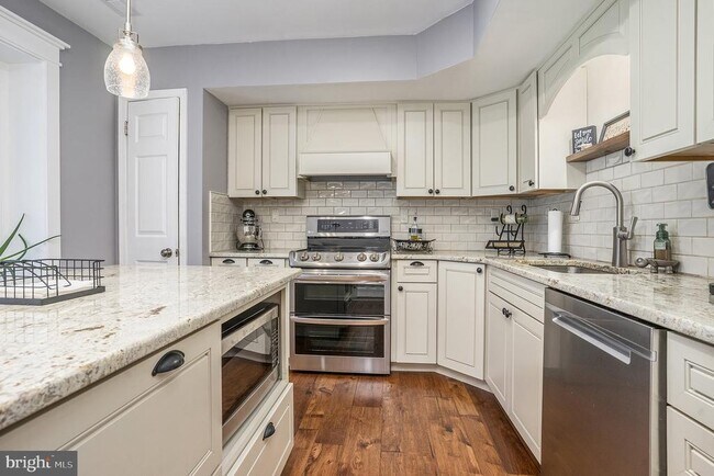 Building Photo - 2019 Easter Ave