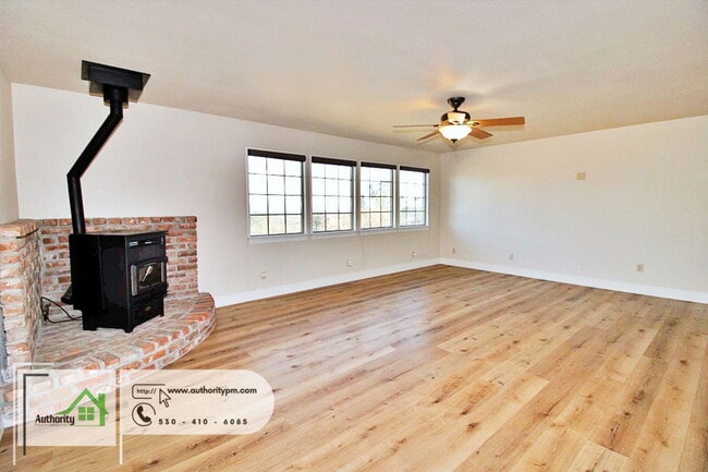 Building Photo - 19250 Hill St