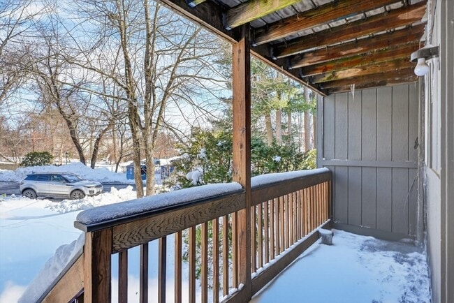 Building Photo - 77 Wilson St