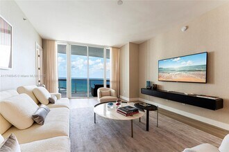 Building Photo - 15901 Collins Ave