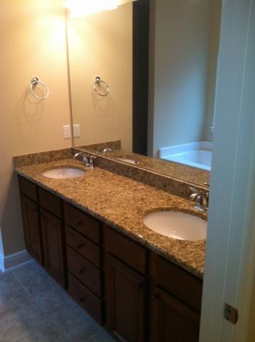 Building Photo - 9708 Brookstone Way