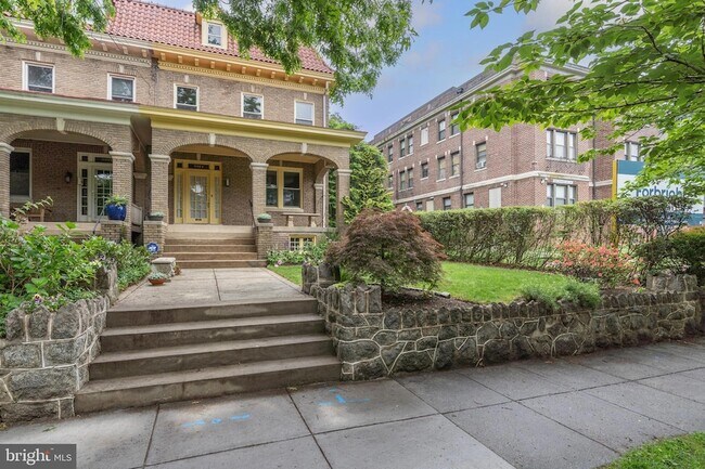 Building Photo - 5324 Colorado Ave NW